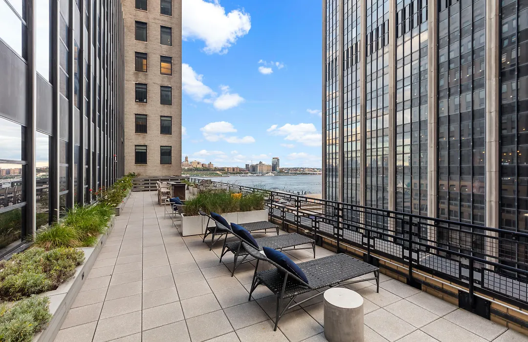 Placemakr Wall Street-1